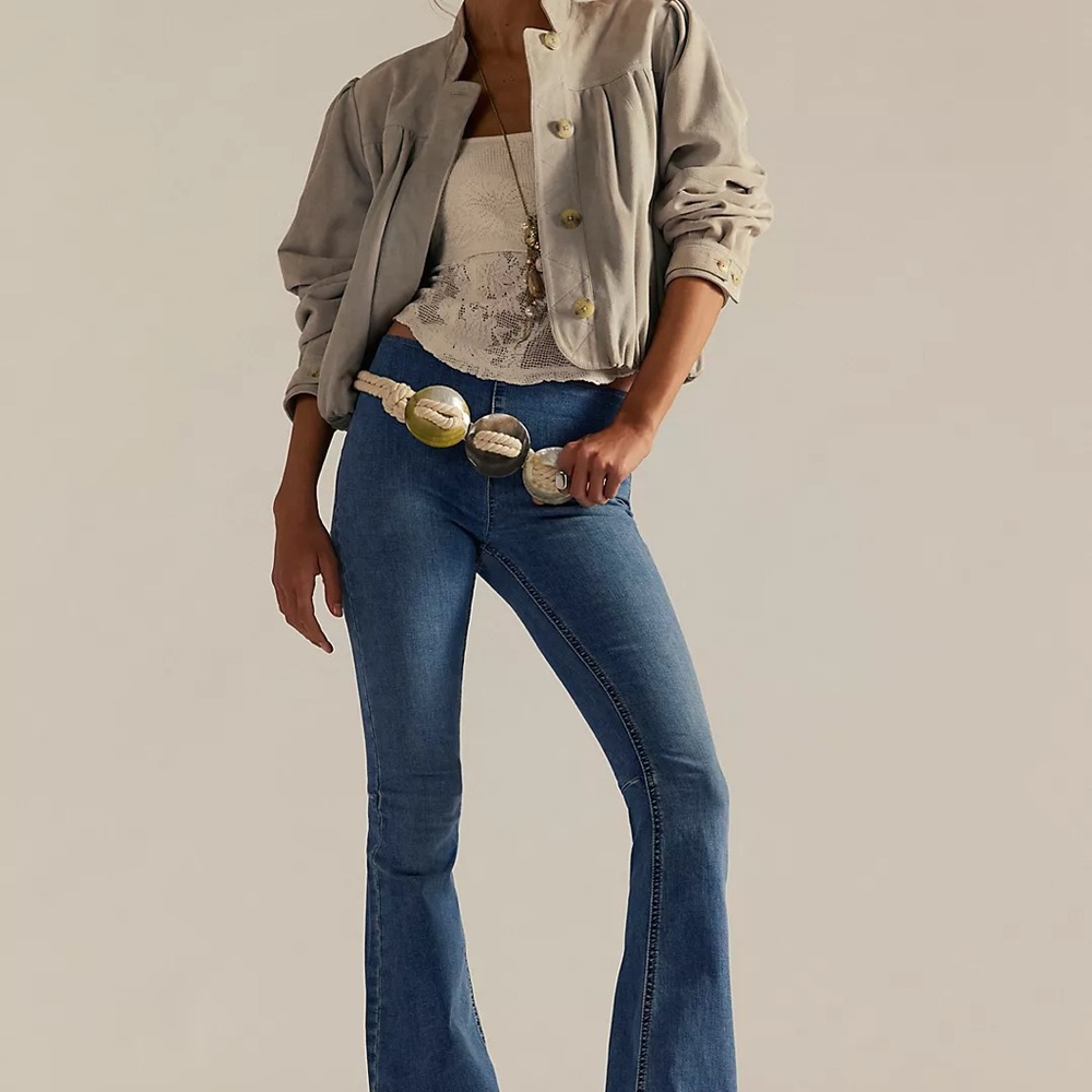 We The Free Penny Pull-On mid rise Flare Jeans (spicy red)